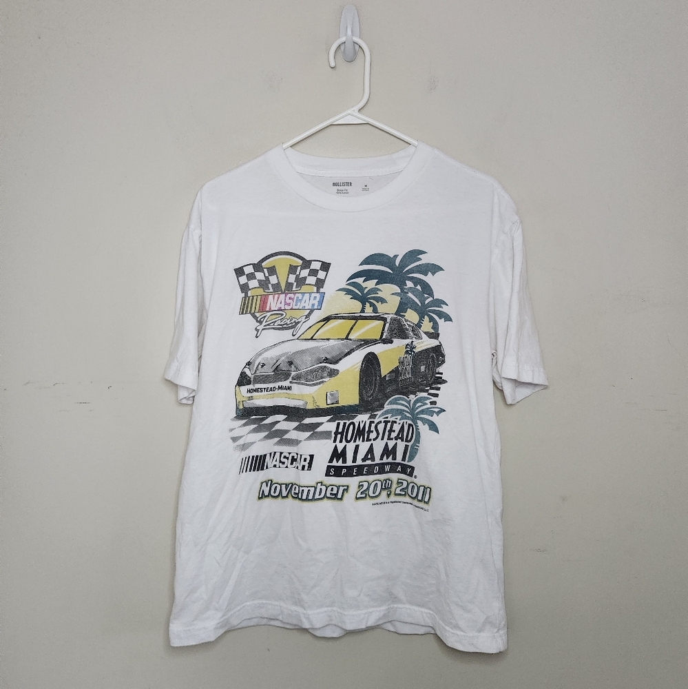 Men's Hollister Nascar Print Boxy Fit T-Shirt Sz Medium